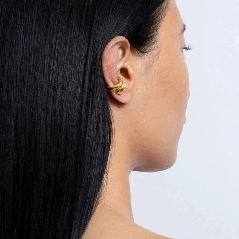 Bague d'oreille de profil