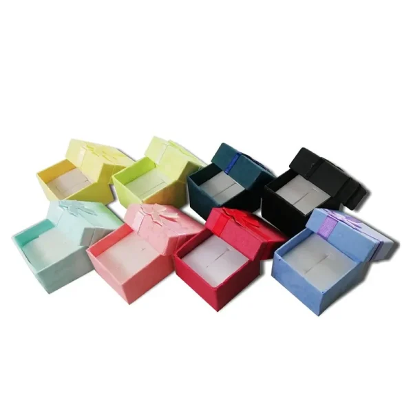 Boîtes ouvertes