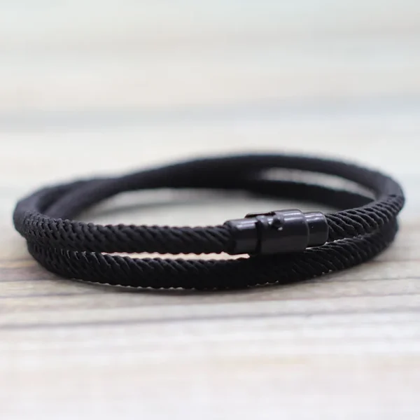 Bracelet noir