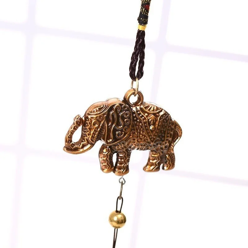 Éléphant en métal