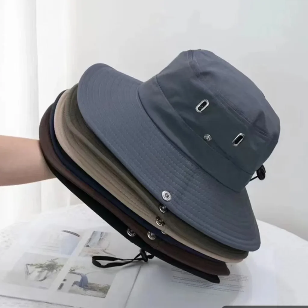 Chapeaux empilés