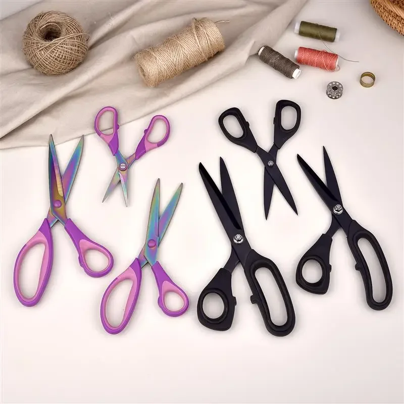 Ciseaux titane et accessoires de couture