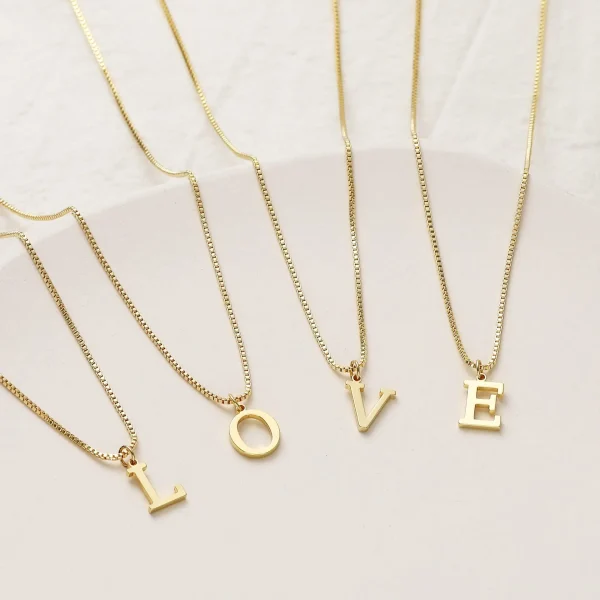Lettres L, O, V, E