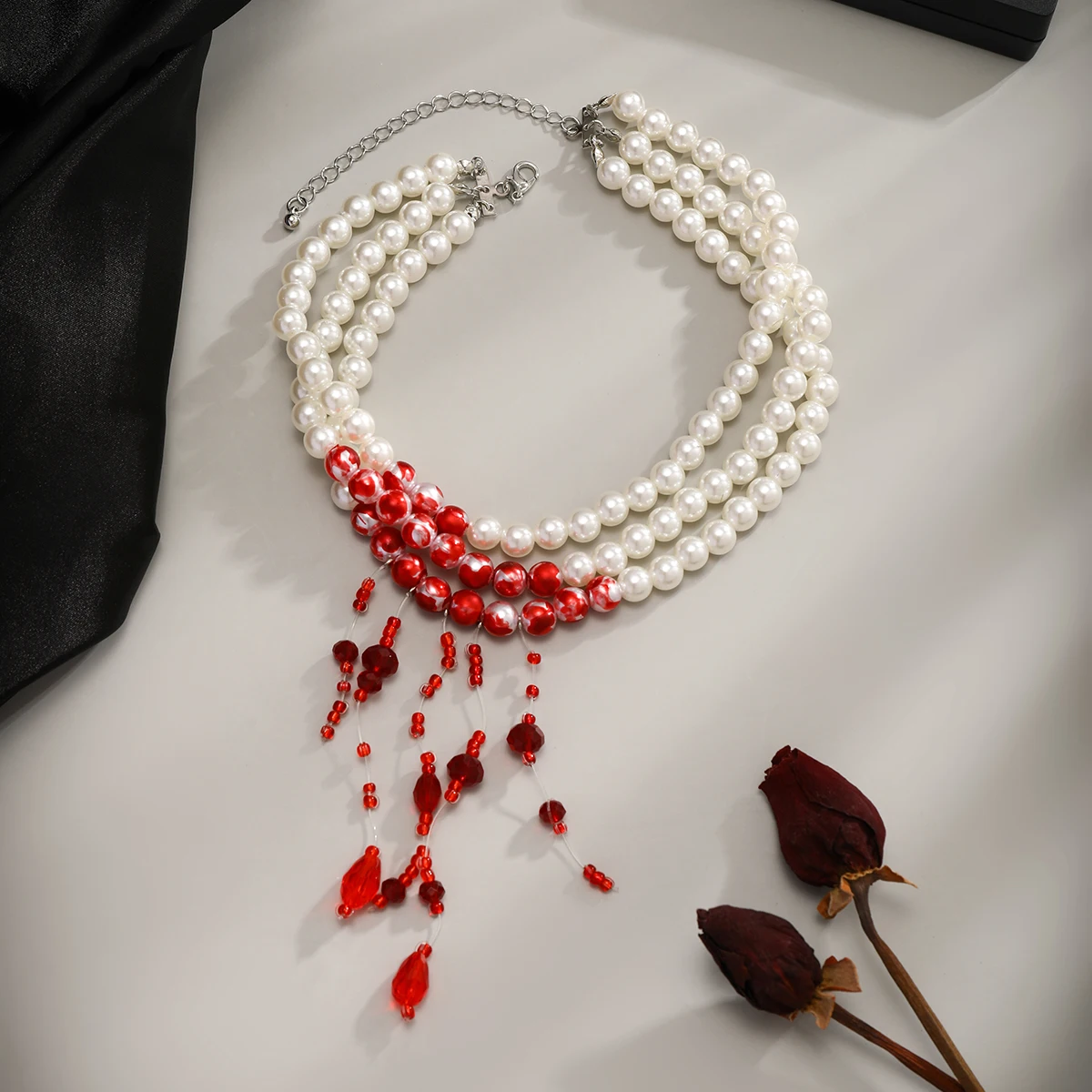 Collier posé