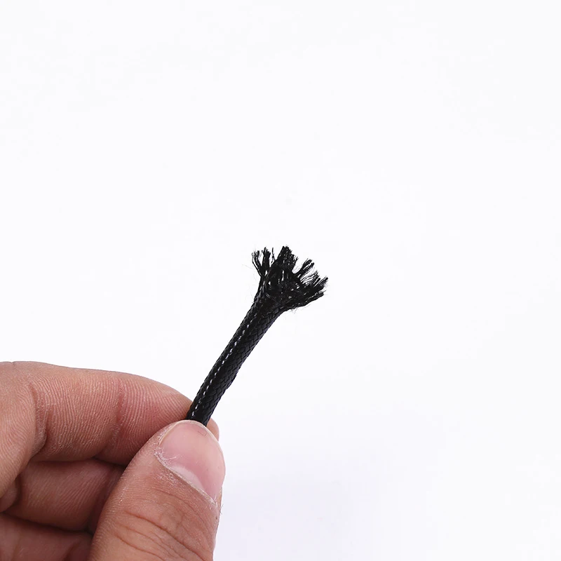 Extrémité du cordon ciré tressé