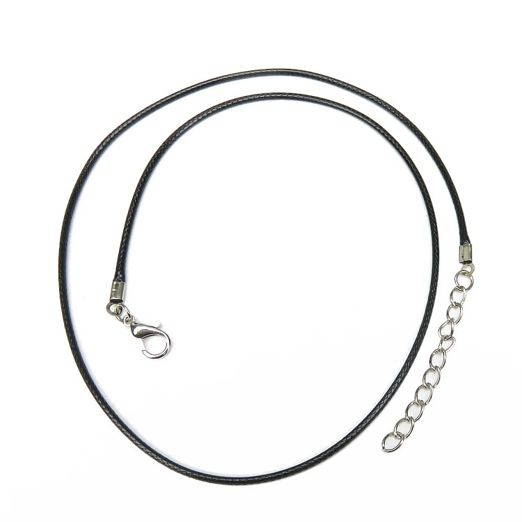 Collier réalisé avec le cordon ciré