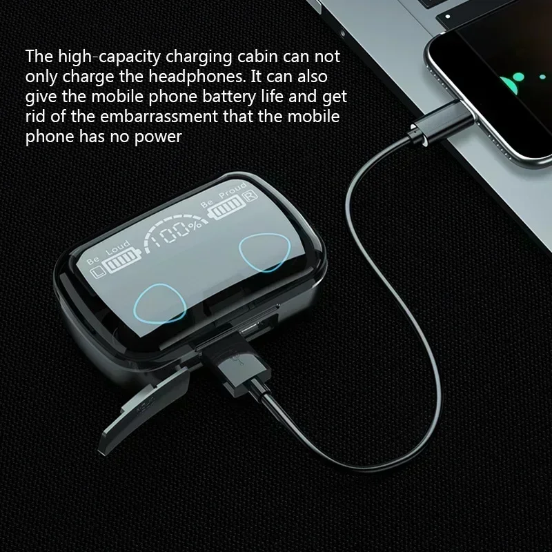 Le boîtier M10 recharge un téléphone