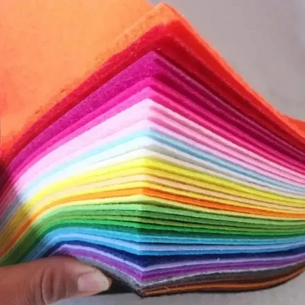 Feutrine de couleurs 10 × 10 cm, 40 feuilles