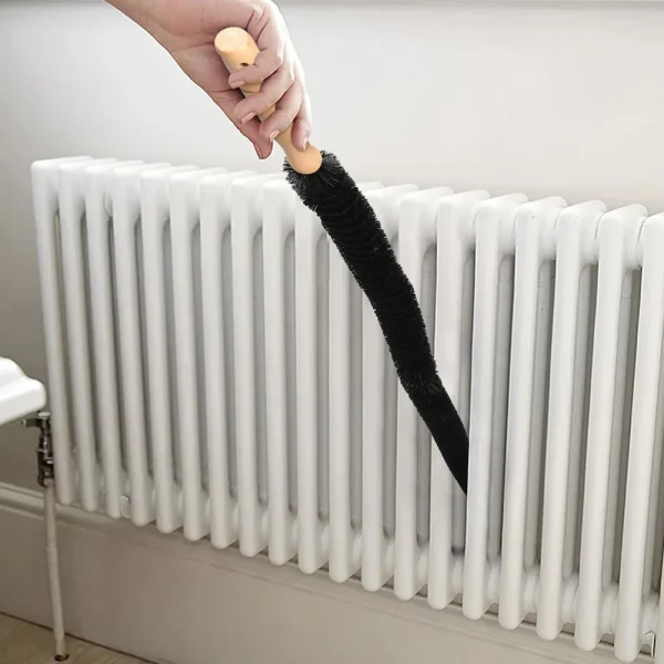 Goupillon entre les éléments d'un radiateur