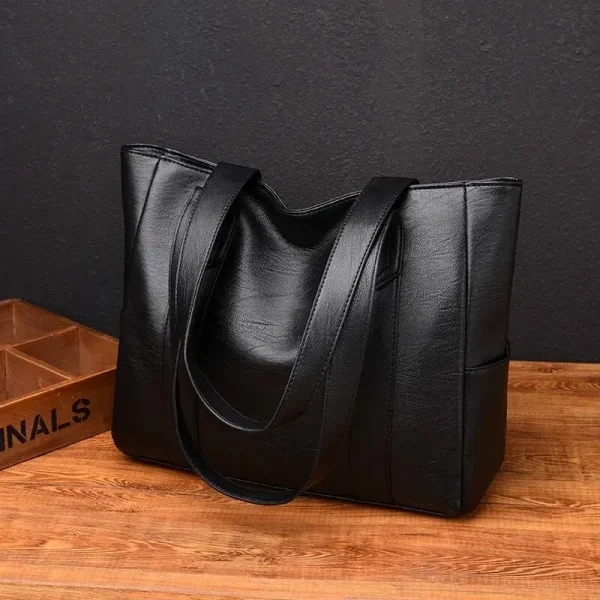 Grand cabas en simili-cuir souple