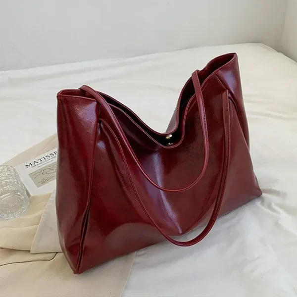 Grand cabas souple en simili-cuir vieilli