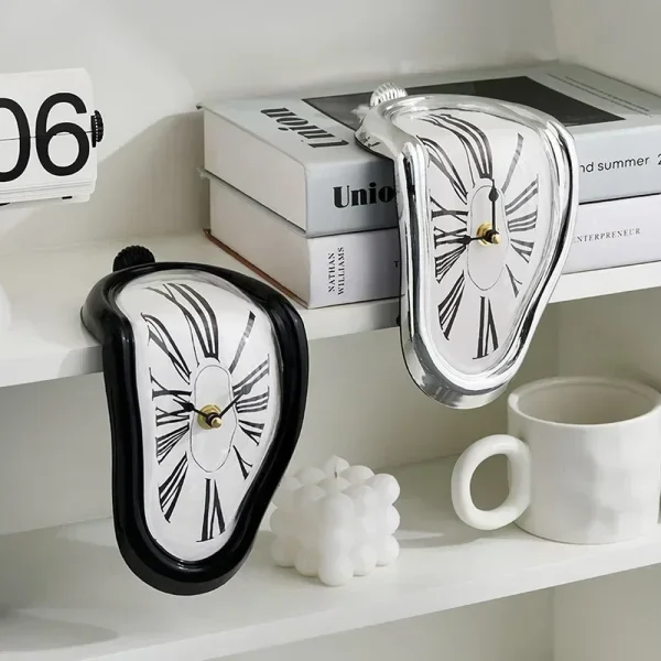 Horloge fondante surréaliste, 18 cm