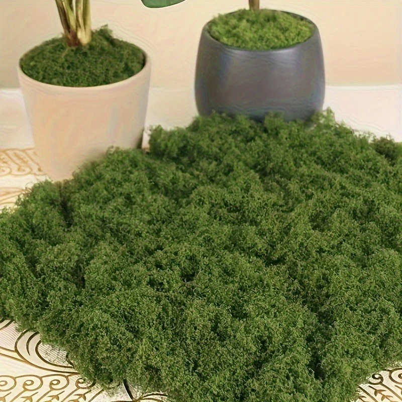 Mousse artificielle au pied de plantes