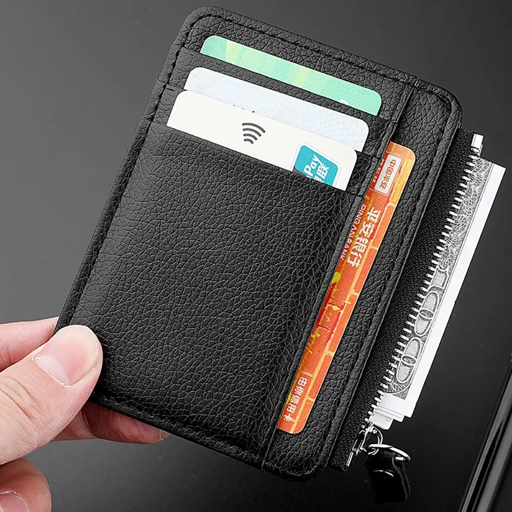 Porte-cartes en main