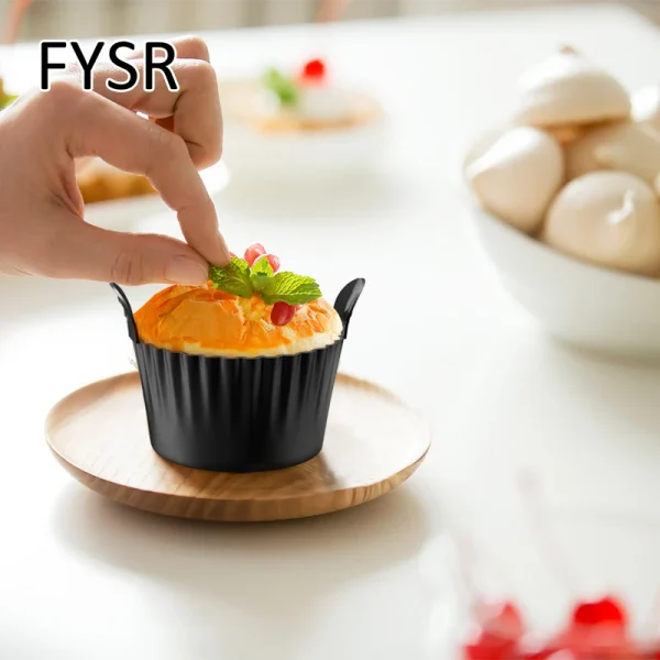 Muffin cuit dans un ramequin en silicone
