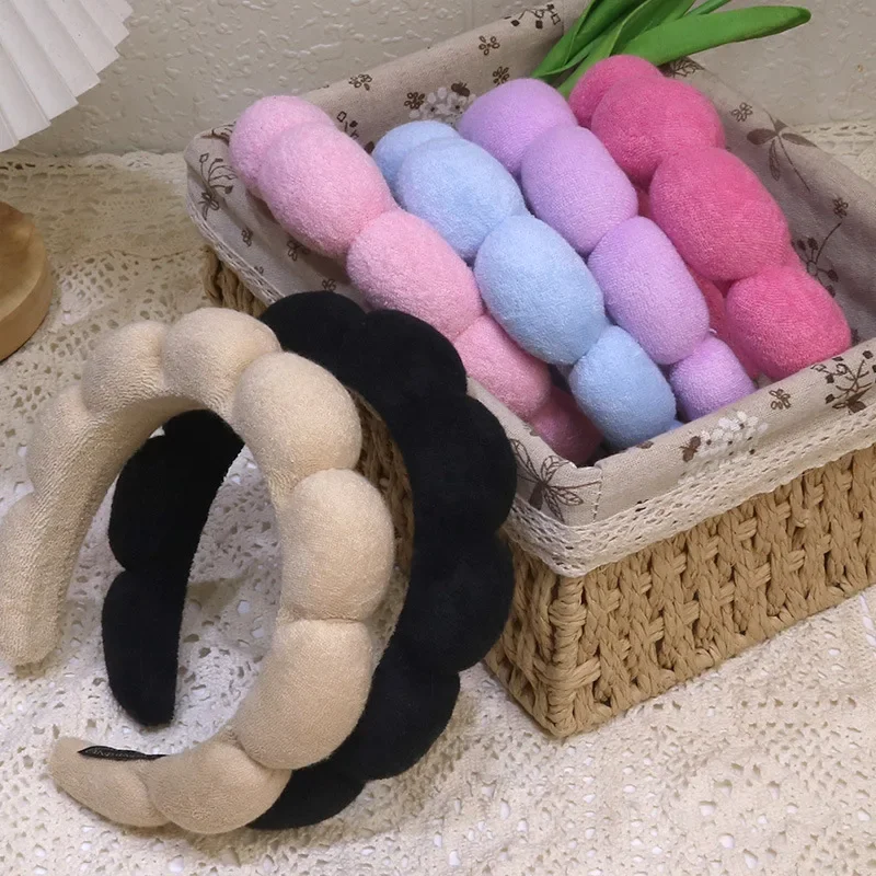Serre-têtes dans un panier
