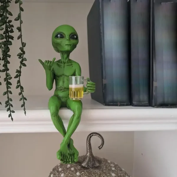 Extraterrestre sur une étagère
