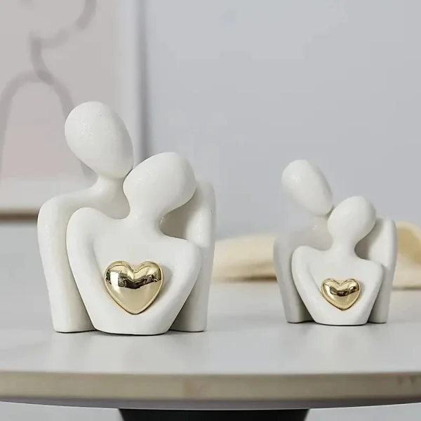 Deux statuettes de tailles différentes