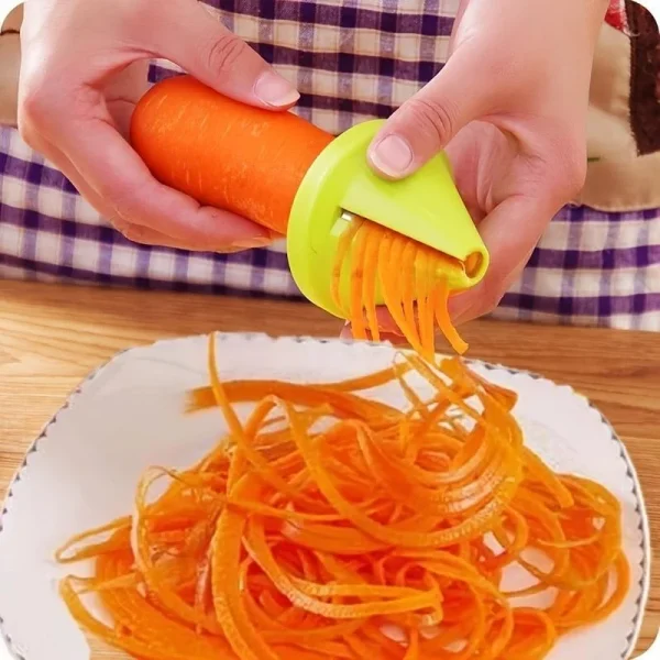 Taille-légumes en spirale de poche, carottes et courgettes
