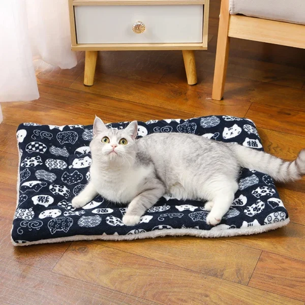 Tapis de couchage en flanelle pour chat