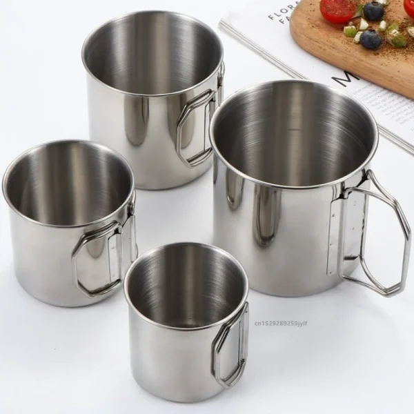 Tasse de camping en inox à anses pliantes