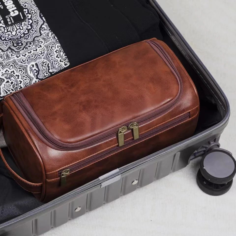 Trousse dans une valise