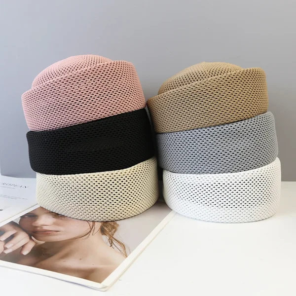 Béret en maille ajourée