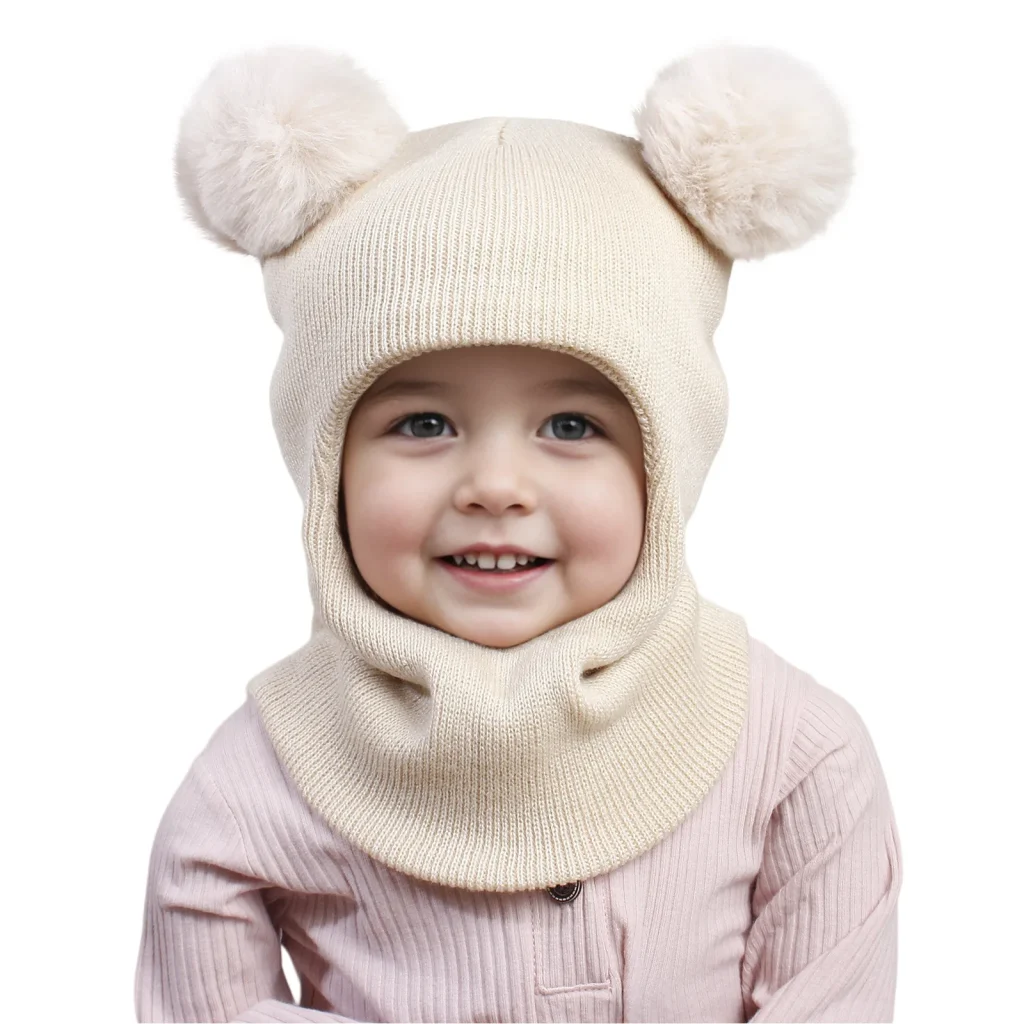 Bonnet cagoule à deux pompons : détail