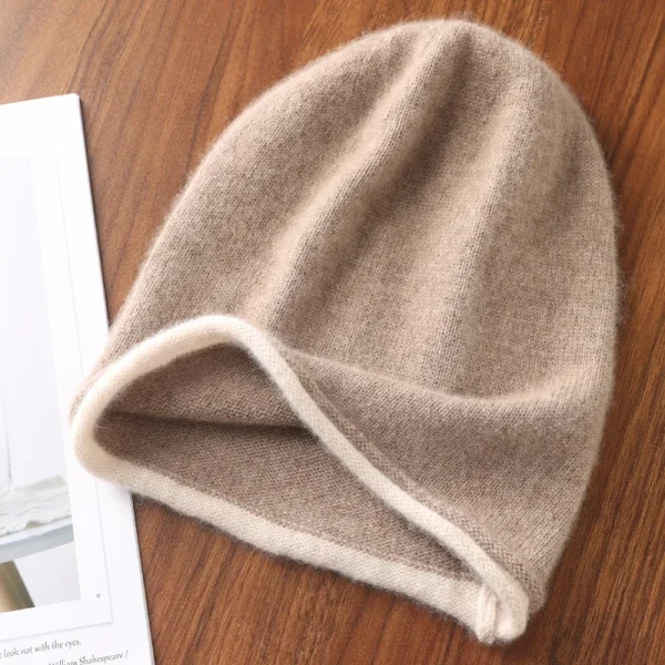Bonnet en laine mérinos à bord roulé