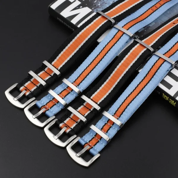 Plusieurs bracelets