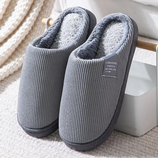 Chaussons fermés en velours côtelé