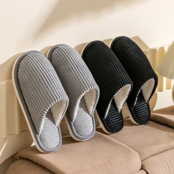 Chaussons en velours côtelé