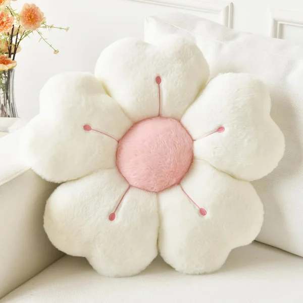 Coussin fleur marguerite en peluche : détail