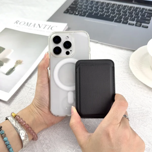 Étui porte-cartes magnétique en cuir synthétique : détail