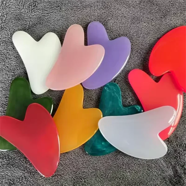 Gua sha en forme de cœur
