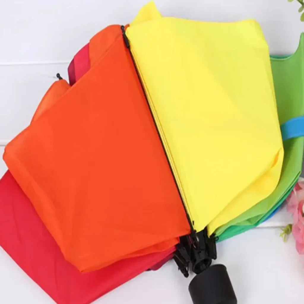Parapluie pliant arc-en-ciel : détail