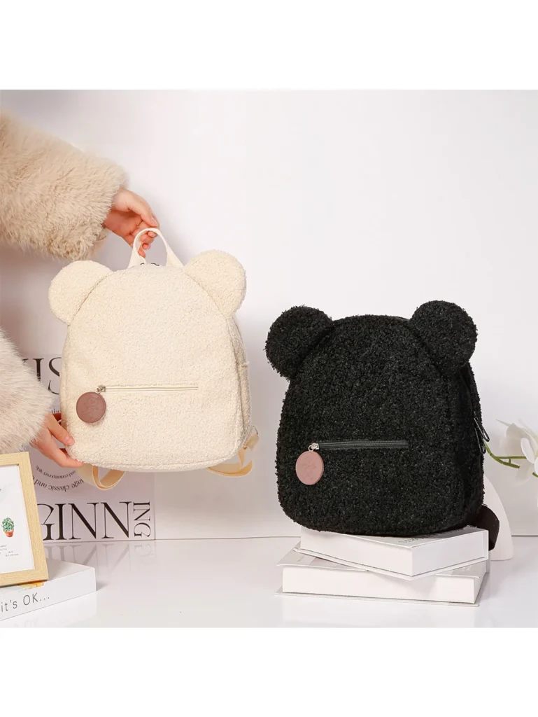 Petit sac à dos ourson en moumoute : détail
