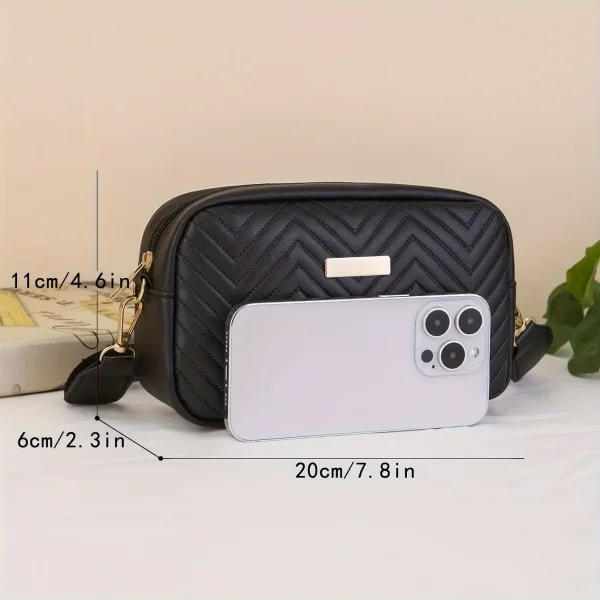 Petit sac bandoulière matelassé pour téléphone : détail