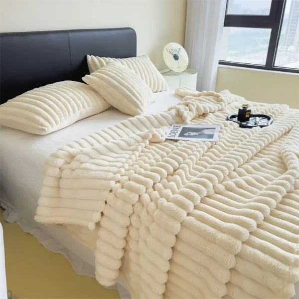 Plaid en peluche côtelée, 100 × 150 cm : détail