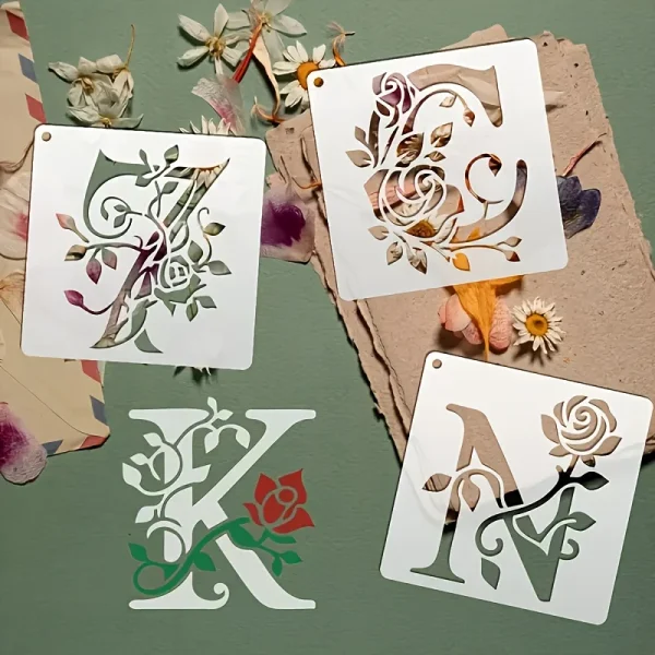 Pochoirs alphabet fleuri, lot de 36