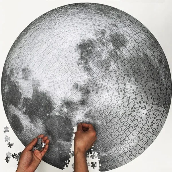 Puzzle rond 1000 pièces Lune ou Terre : détail