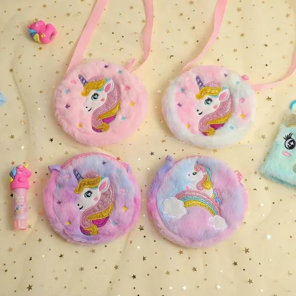 Sac bandoulière rond licorne en peluche : détail