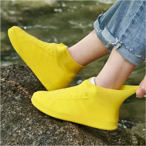 Surchaussures de pluie montantes en caoutchouc : détail