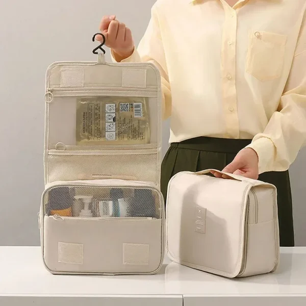 Trousse de toilette à suspendre